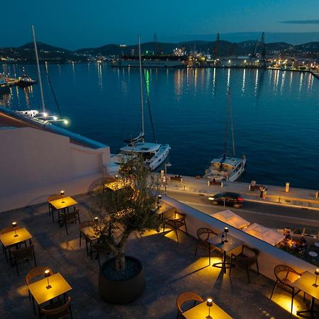 مبيت وإفطار إرموبولّي Eclectic Syros المظهر الخارجي الصورة