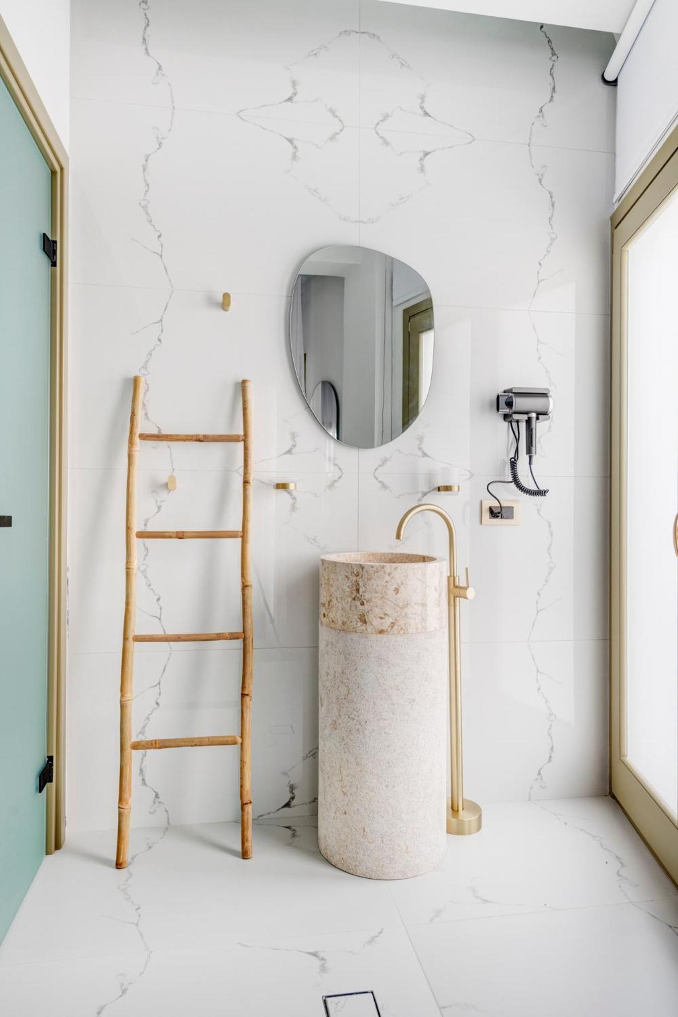 مبيت وإفطار إرموبولّي Eclectic Syros المظهر الخارجي الصورة