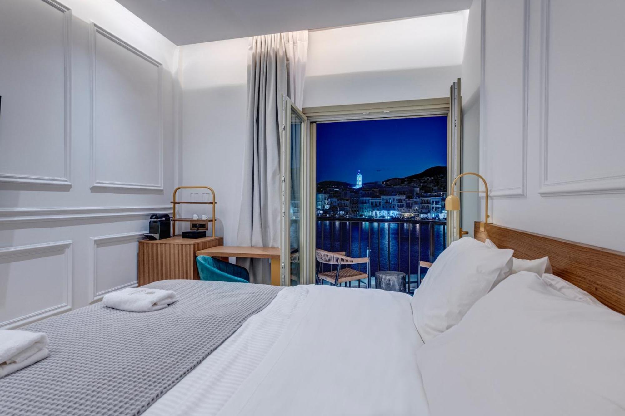 مبيت وإفطار إرموبولّي Eclectic Syros المظهر الخارجي الصورة