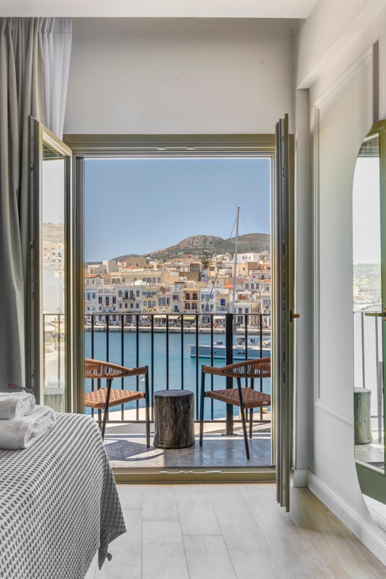 مبيت وإفطار إرموبولّي Eclectic Syros المظهر الخارجي الصورة